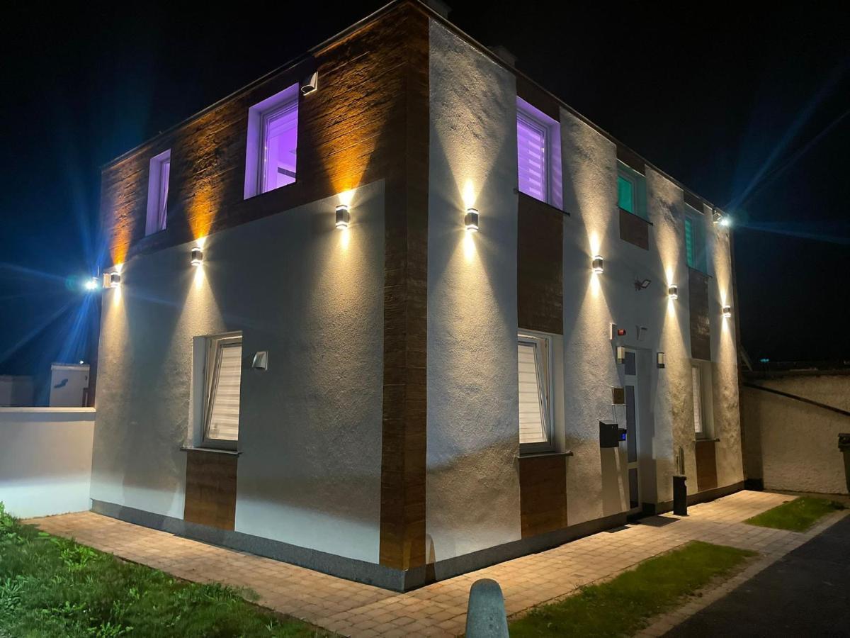 #4 Tgha Luxury One Bedroom Apartment In Athlone Dış mekan fotoğraf